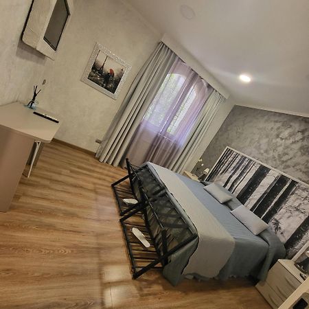 Illuvia 2 Affitta Camere Cornaredo Exterior foto